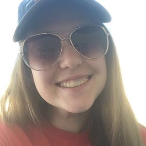 Meet your Posher, Skylar